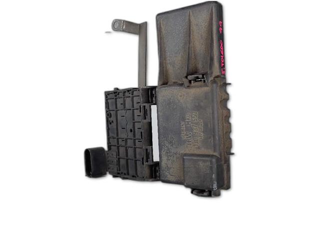 Skrzynka bezpieczników Volkswagen Polo 3 6KV2