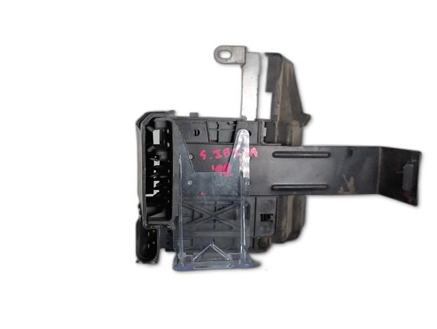 Skrzynka bezpieczników Volkswagen Polo 3 6KV2