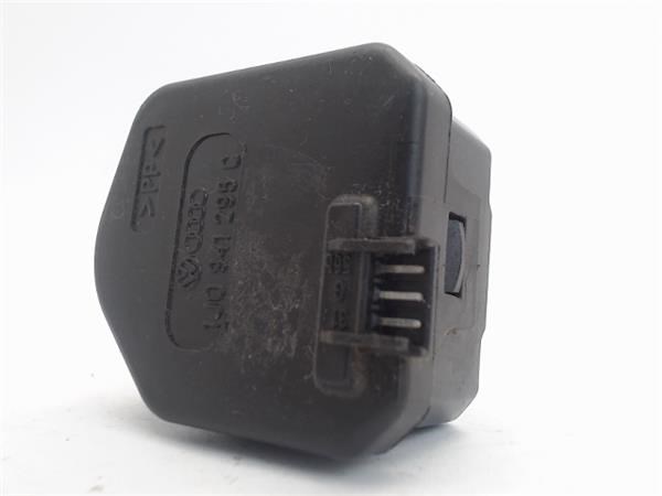 Korektor swiatel Volkswagen Passat 3B3