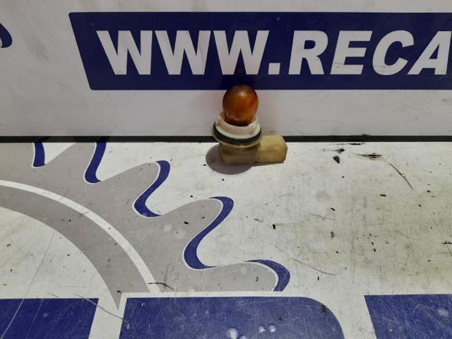 Powtarzacz kierunkowskazu na błotniku 1J0949117 VAG