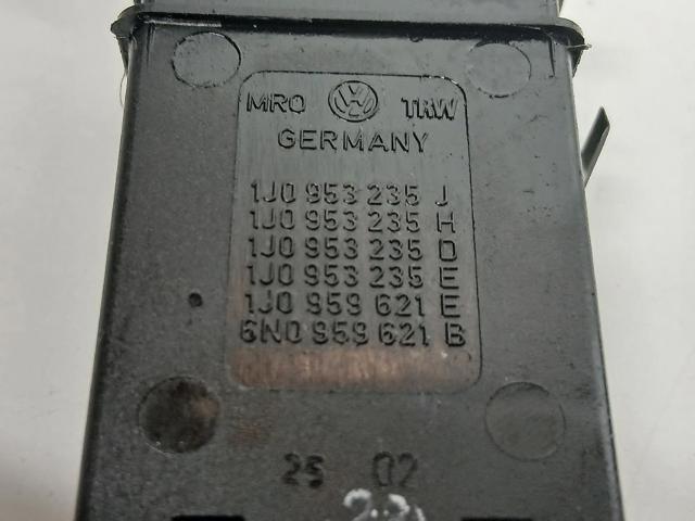 1J0953235J VAG