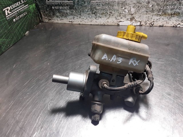 Główny cylinder hamulców 1J1611301B VAG