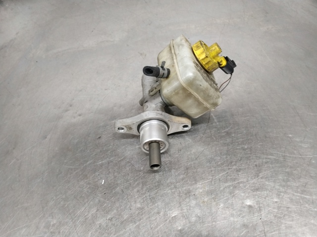 Główny cylinder hamulców 1J1611301B VAG