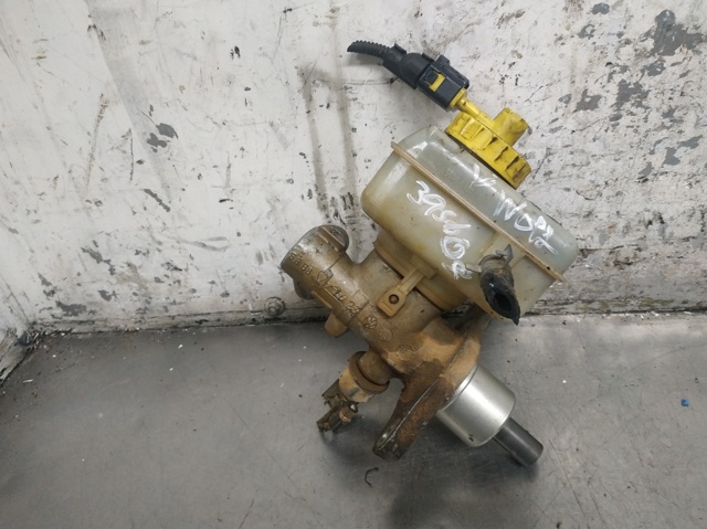 Główny cylinder hamulców 1J1611301B VAG