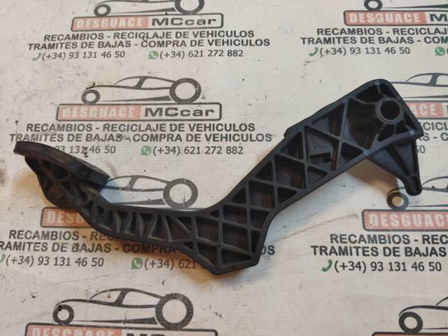 Pedał sprzęgła Audi TT 8N3