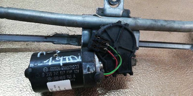 Silniczek wycieraczki szyby przedniej 1J1955113A VAG