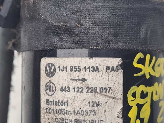 Silniczek wycieraczki szyby przedniej 1J1955113A VAG