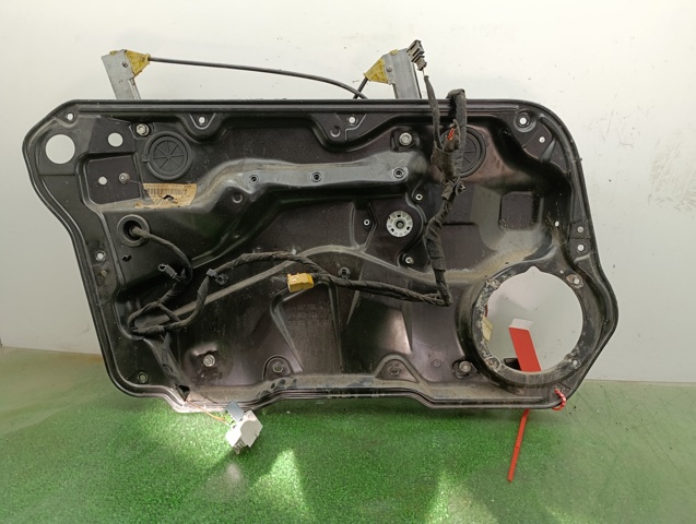 Mechanizm podnoszenia szyby drzwi przednich lewych 1J4837755 VAG