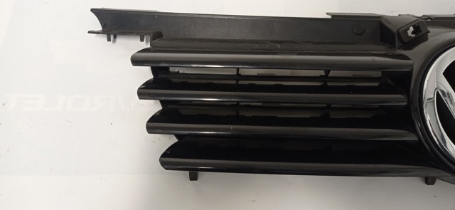 Atrapa chłodnicy Volkswagen Bora 1J2