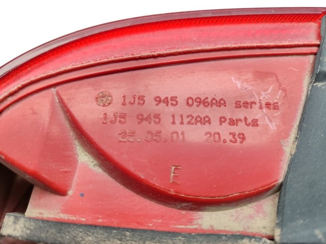Lampa zespolona tylna prawa 1J5945096AA VAG