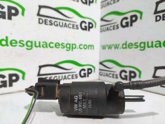 Pompka spryskiwacza szyby przedniej 1J5955651 VAG