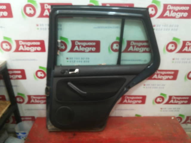 Drzwi tylne prawe Volkswagen Golf 4 1J1