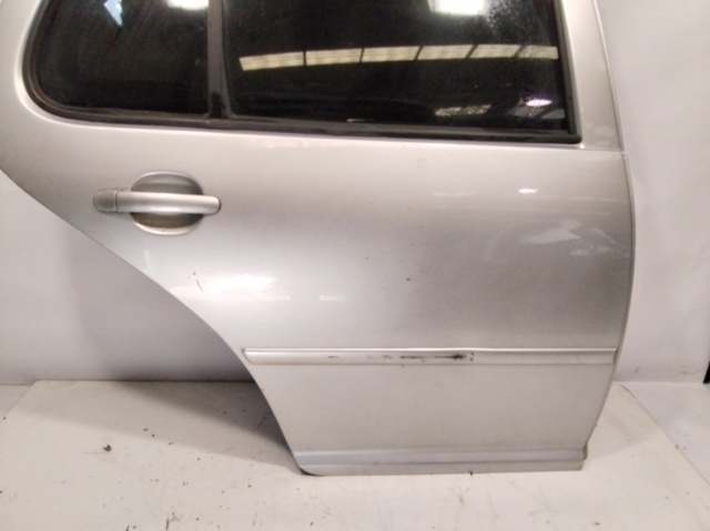 Drzwi tylne prawe Volkswagen Golf 4 1J1