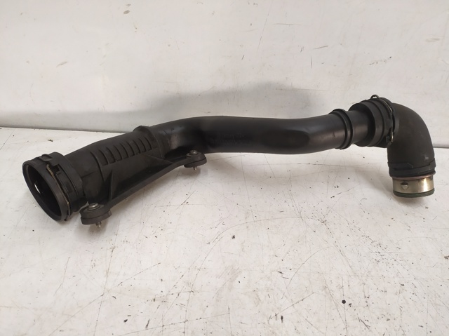 Przewód (króciec) intercoolera 1K0145762CL VAG