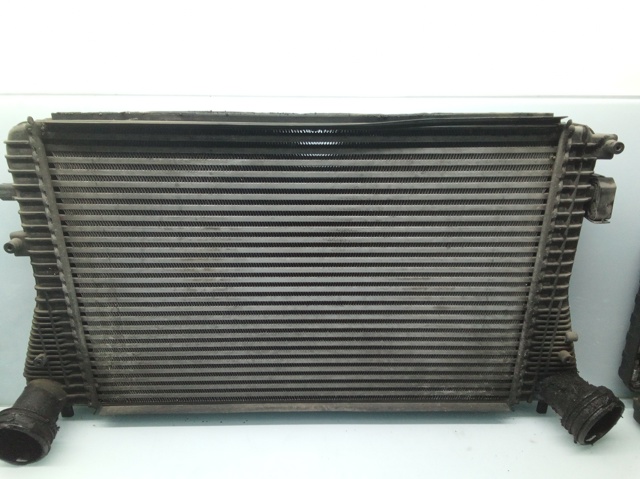 Chłodnica intercoolera 1K0145803 VAG