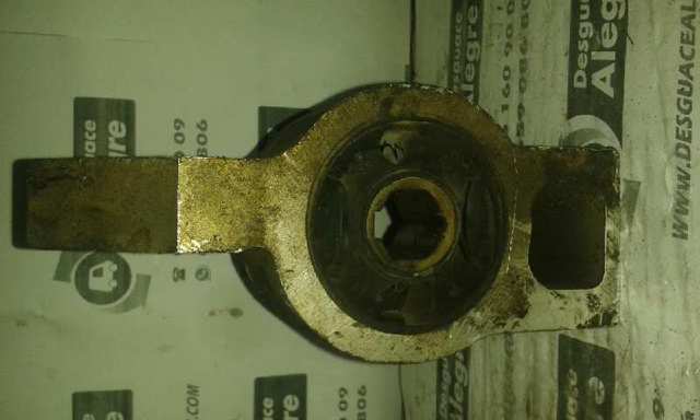 Silentblock przedniego wahacza dolnego 1K0199297G VAG