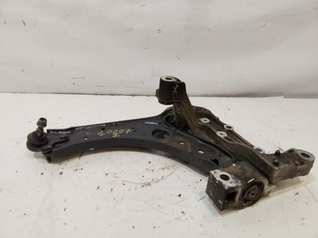 Wahacz zawieszenia przedniego dolny lewy 1K0407151AA VAG