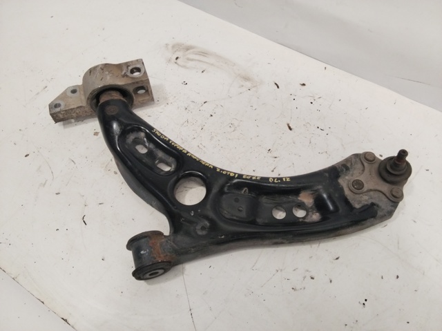 Wahacz zawieszenia przedniego dolny lewy 1K0407151BC VAG