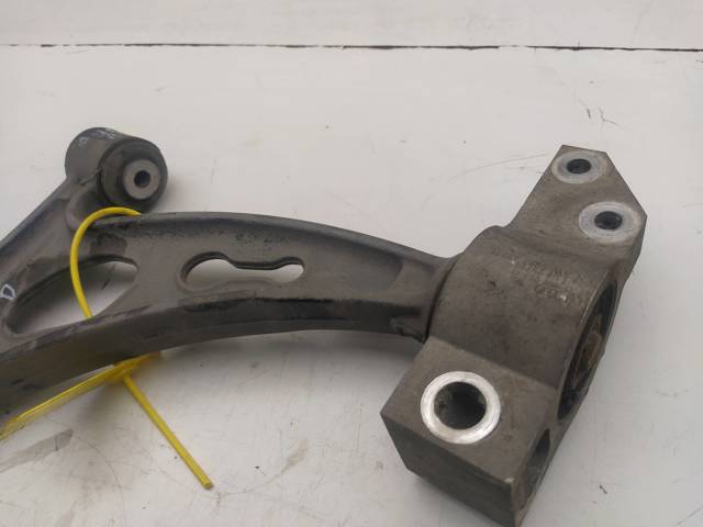 Wahacz zawieszenia przedniego dolny prawy 1K0407152AA VAG