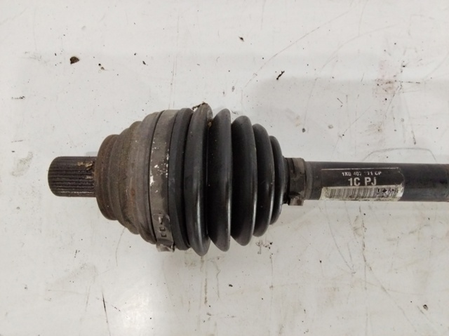 Półoś napędowa przednia lewa 1K0407271CP VAG