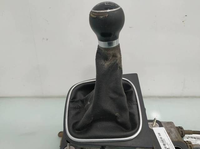Mechanizm zmiany biegów (cięgno) 1K0711049CH VAG