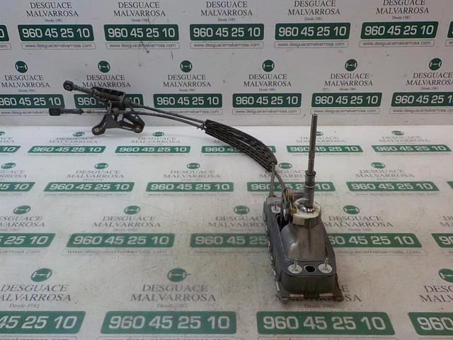 Mechanizm zmiany biegów (cięgno) 1K0711050A VAG