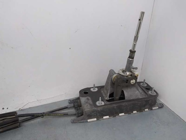 Mechanizm zmiany biegów (cięgno) 1K0711050A VAG
