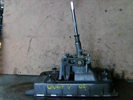 Mechanizm zmiany biegów (cięgno) 1K0711061A VAG