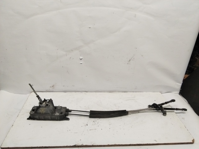 Mechanizm zmiany biegów (cięgno) 1K0711061A VAG