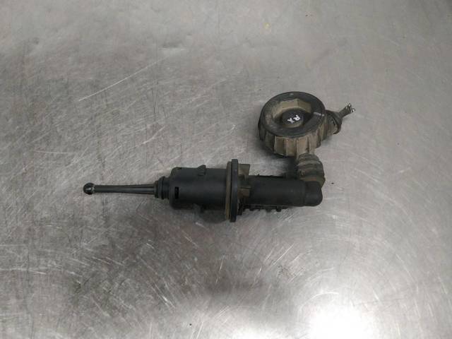 Cylinder sprzęgła główny 1K0721388F VAG