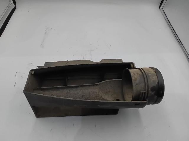Wlot powietrza do filtra powietrza Skoda Octavia 1Z3