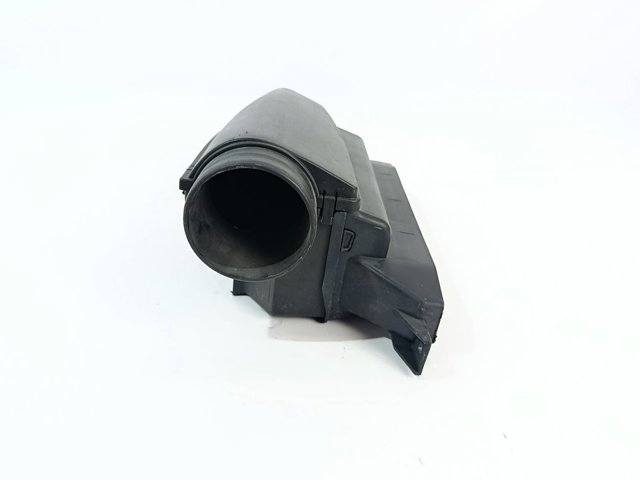 Wlot powietrza do filtra powietrza Volkswagen Passat 362