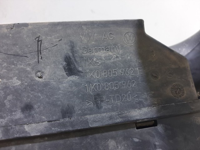 Wlot powietrza do filtra powietrza Volkswagen Passat 362