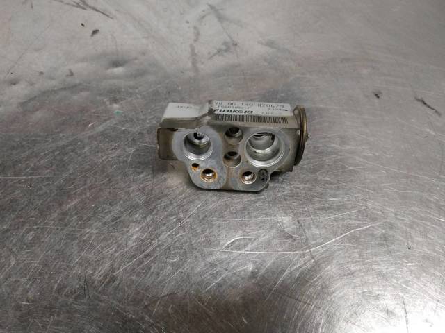 1K0820679 VAG