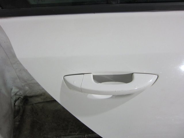Pałąk zewnętrznej klamki drzwi przednich prawej 1K0837886 VAG