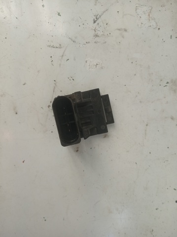 Czujnik położenia pedału sprzęgła 1K0927810 VAG