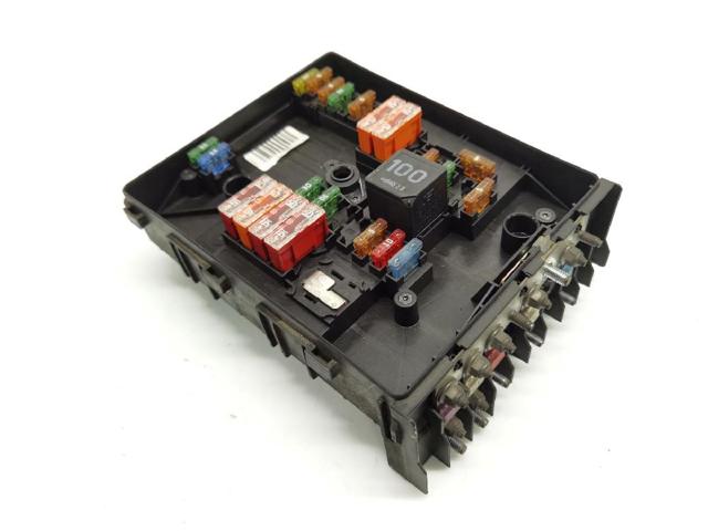 Skrzynka bezpieczników 1K0937125 VAG