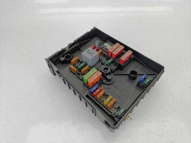 Skrzynka bezpieczników 1K0937125 VAG