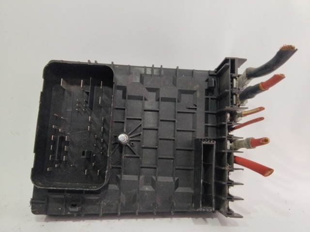 Skrzynka bezpieczników 1K0937125A VAG