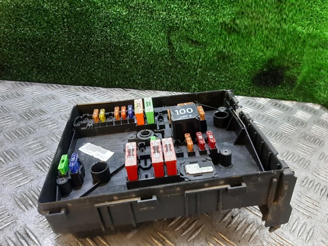 Skrzynka bezpieczników 1K0937125C VAG