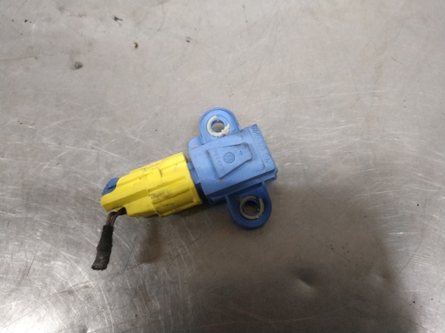 Czujnik AIRBAG przedni 1K0955557A VAG