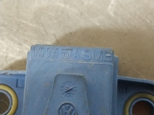 Czujnik AIRBAG przedni 1K0955557A VAG