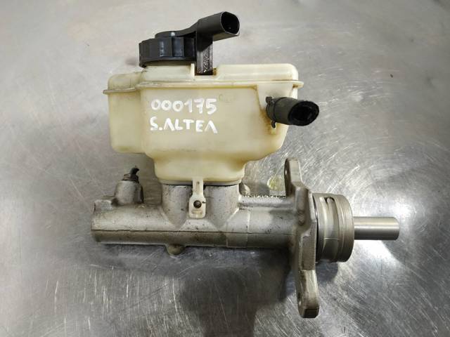 Zbiorniczek głównego cylindra hamulcowego (płynu hamulcowego) 1K1611301C VAG