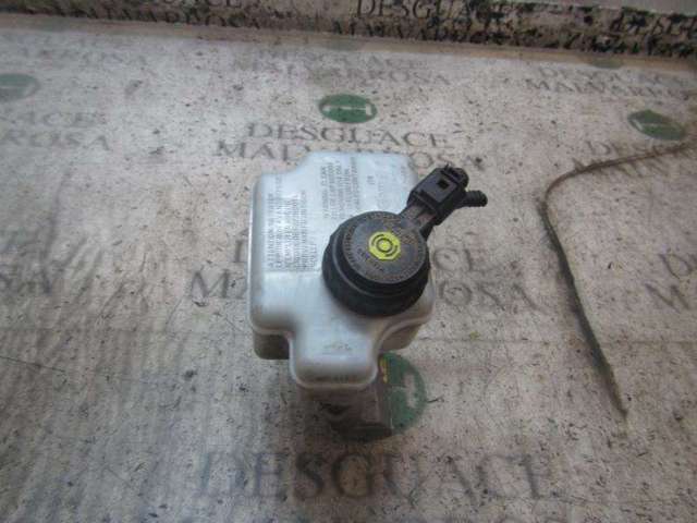 Główny cylinder hamulców 1K1614019L VAG