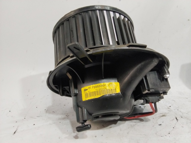 Silniczek wentylatora nagrzewnicy (ogrzewacza wnętrza) 1K1820015J VAG