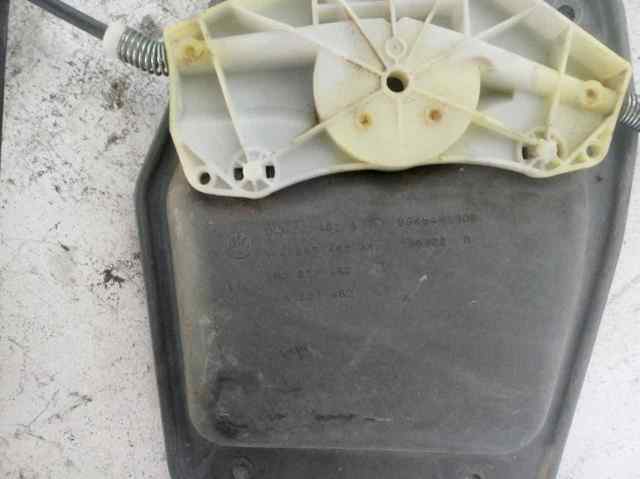 Mechanizm podnoszenia szyby drzwi przednich prawych 1K4837462A VAG