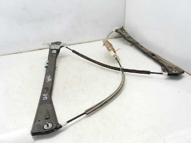 Mechanizm podnoszenia szyby drzwi przednich prawych 1K4837462B VAG