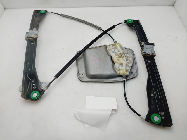 Mechanizm podnoszenia szyby drzwi przednich prawych 1K4837462B VAG