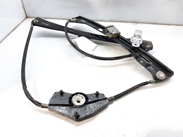 Mechanizm podnoszenia szyby drzwi przednich prawych 1K4837462B VAG