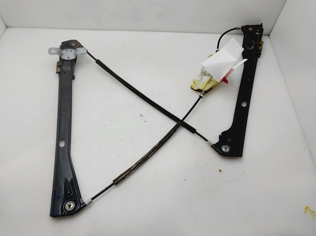 Mechanizm podnoszenia szyby drzwi przednich prawych 1K4837462B VAG